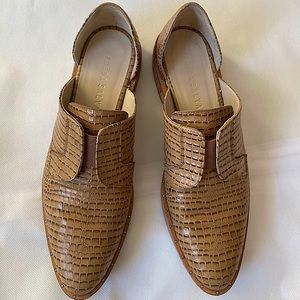 Freda Salvador Wear D’Orsay Oxford in Wheat Mini Croc, Size 6.5
